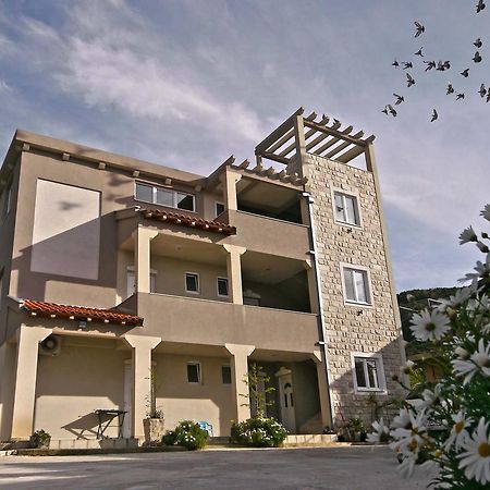 Mirta Apartments Family Farm Budva Kültér fotó