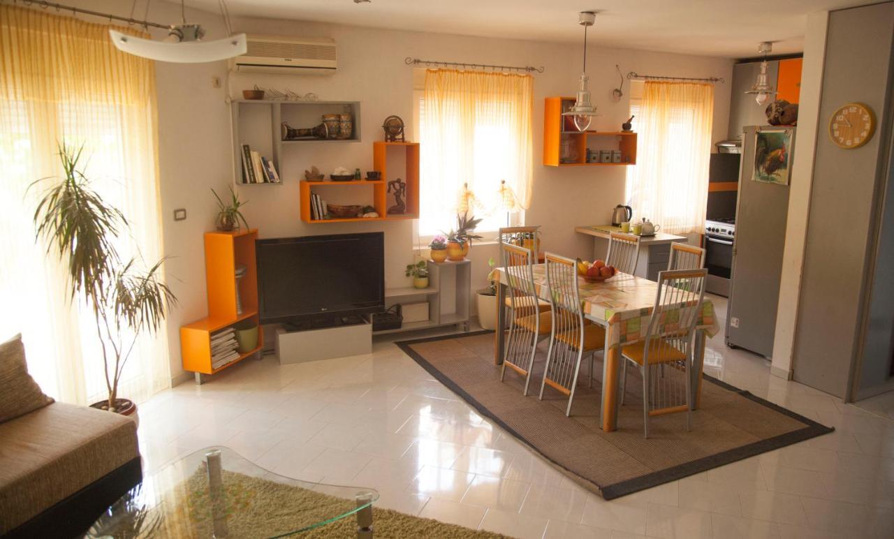 Mirta Apartments Family Farm Budva Kültér fotó