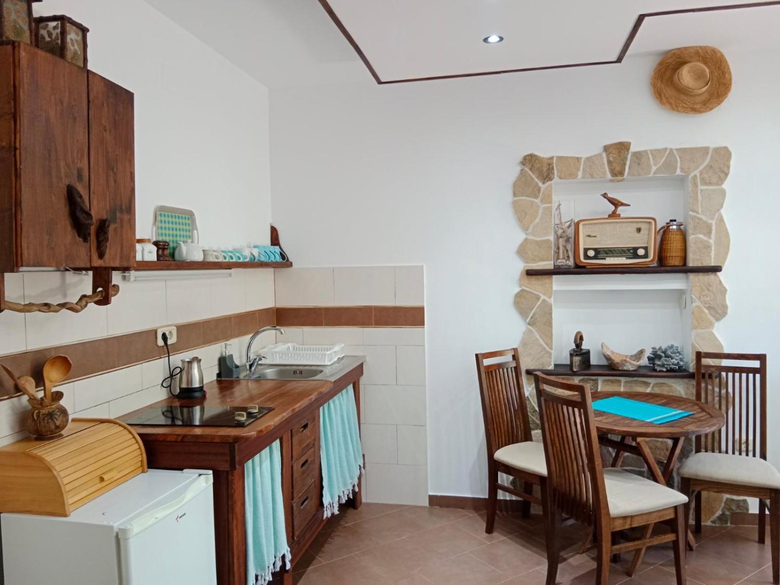 Mirta Apartments Family Farm Budva Kültér fotó