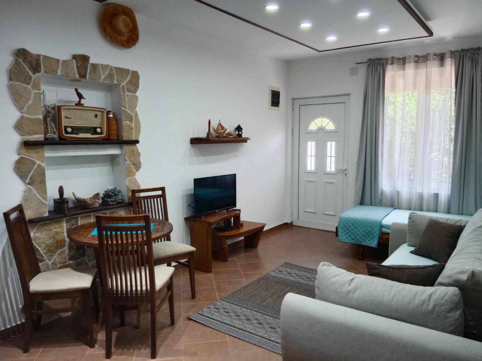 Mirta Apartments Family Farm Budva Kültér fotó